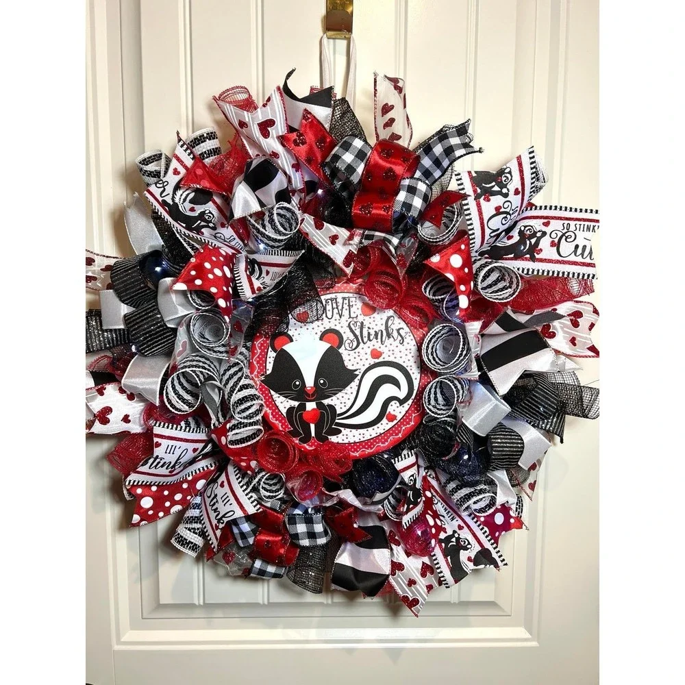 Handmade Anti Valentine’s Love Stinks Skunk Ribbon Prelit Wreath 22 ins LED
